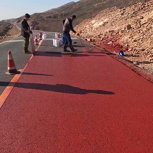 威海一是彩钢瓦喷漆翻新，地面喷涂